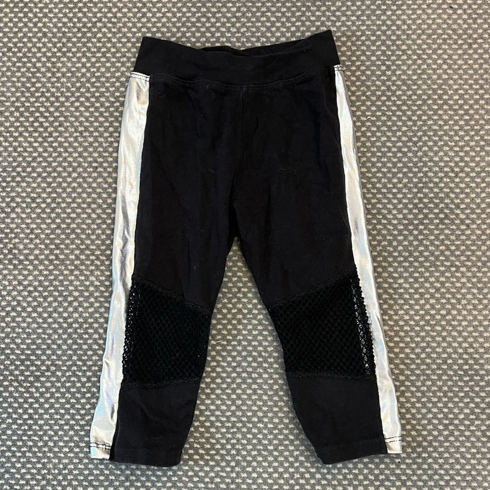 Random Hearts Capri Leggings